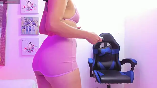 Mia Sensation  online show from 23, 4, 2026