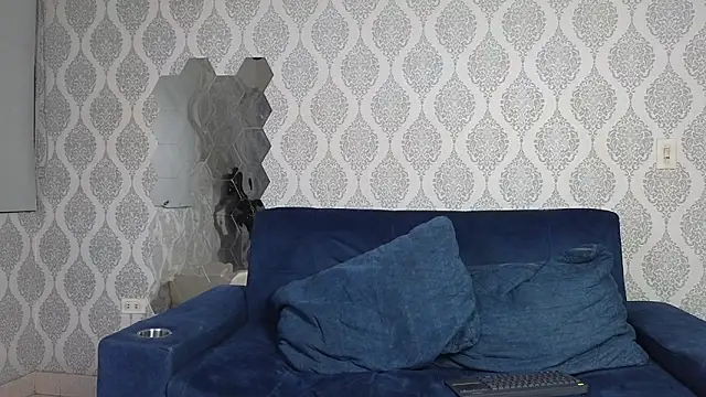 Boy savoy online show from 23, 11, 2025