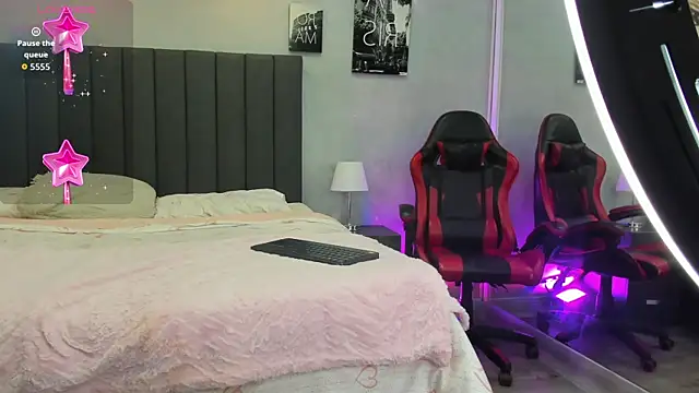 kendra london online show from 20, 4, 2026