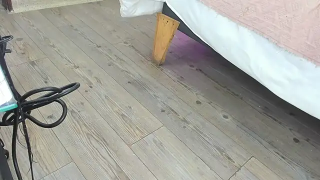 kendra london online show from 27, 4, 2026