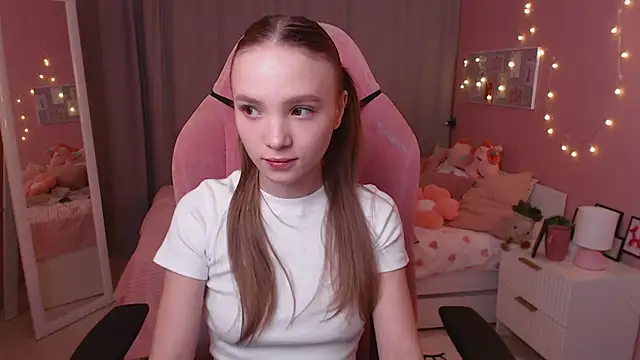 Adria Arjona online show from 14, 1, 2026