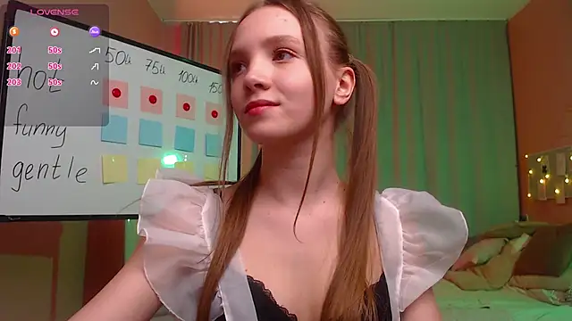 Adria Arjona online show from 23, 4, 2026