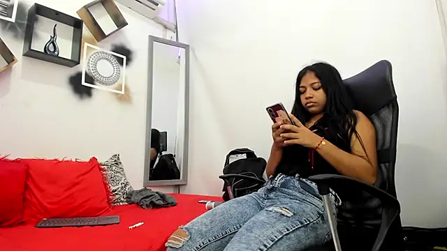 YuleimysAndAlex online show from 5, 11, 2025