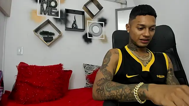 YuleimysAndAlex online show from 8, 11, 2025