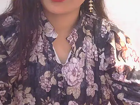 Sneha lovely01 online show from 2, 12, 2025