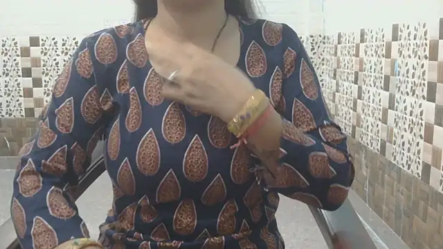 Snapshot of Sneha_lovely01 chatting on 22, 5, 2026 Sneha lovely01 online show from 22, 5, 2026
