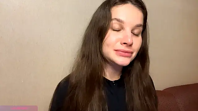 Luna Blossom online show from 16, 11, 2025