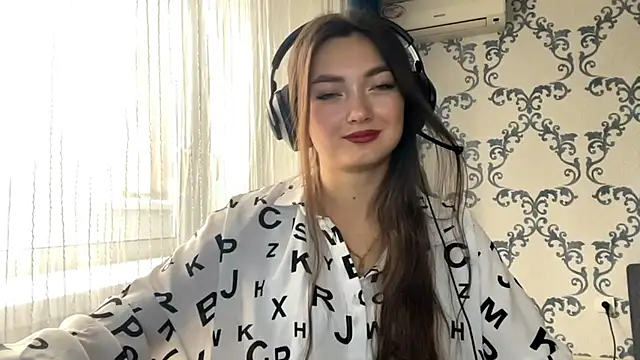 TwotyBright online show from 6, 11, 2025