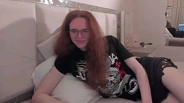 Snapshot of Mark_Glover chatting on 13, 11, 2025 Mark Glover online show from 13, 11, 2025