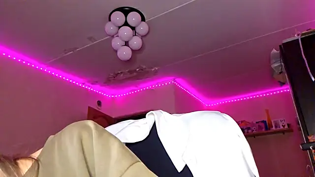 KarinRobertson online show from 5, 2, 2026