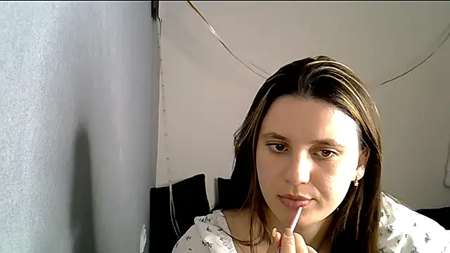 KiraHoney online show from 24, 3, 2026