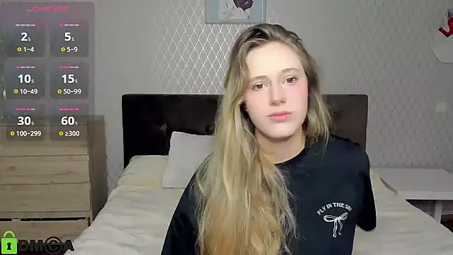 Snapshot of blondy_rina chatting on 5, 11, 2025 blondy rina online show from 5, 11, 2025