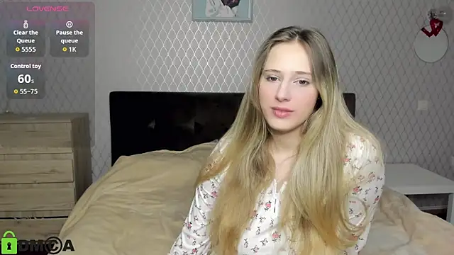 Snapshot of blondy_rina chatting on 13, 11, 2025 blondy rina online show from 13, 11, 2025