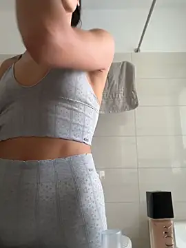 VickyM99 online show from 22, 4, 2026