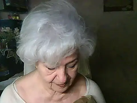 Snapshot of ValeriaKroww chatting on 7, 5, 2026 ValeriaKroww online show from 7, 5, 2026