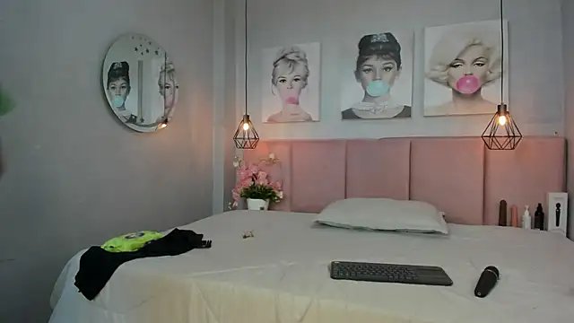 sensual skinny online show from 20, 11, 2025