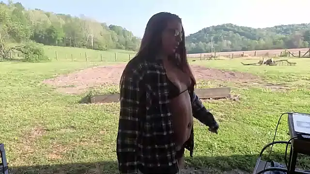 thickfarmtwat online show from 24, 4, 2026