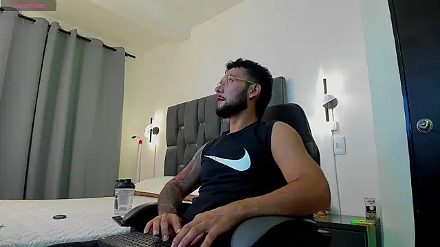 noah corvelle online show from 18, 11, 2025