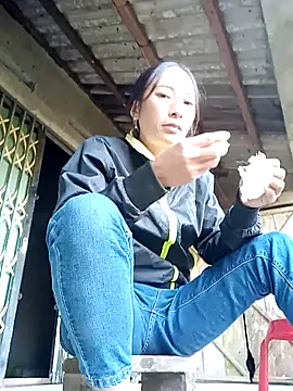 oanh-oanhbay online show from 25, 11, 2025