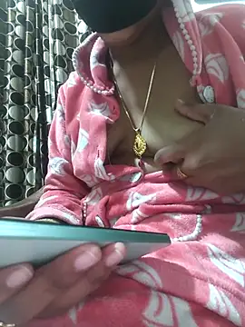 Snapshot of collagesonam chatting on 26, 11, 2025 collagesonam online show from 26, 11, 2025