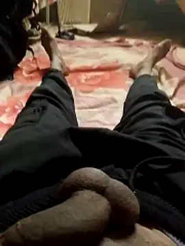 Snapshot of akram306 chatting on 8, 11, 2025 akram306 online show from 8, 11, 2025