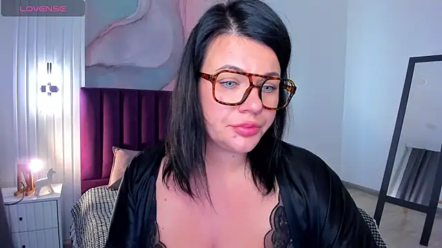 TiffanyDoyle online show from 19, 11, 2025