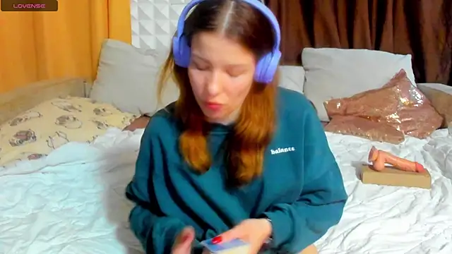 Eva purrr  online show from 24, 4, 2026