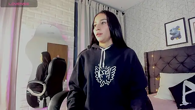 valentina  desire online show from 27, 4, 2026