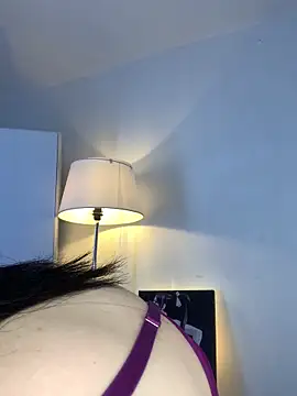 violettabond online show from 27, 5, 2026