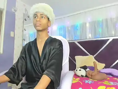 Snapshot of Santy_bigcock_01 chatting on 9, 11, 2025 Santy bigcock 01 online show from 9, 11, 2025