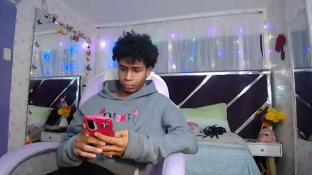 Santy bigcock 01 online show from 1, 4, 2026