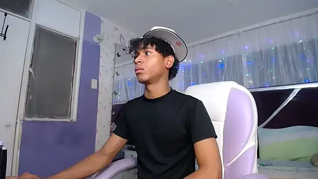 Santy bigcock 01 online show from 10, 4, 2026