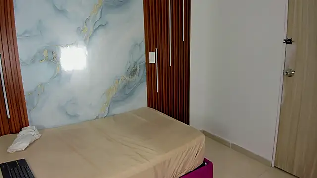 kendra lovv online show from 17, 2, 2026