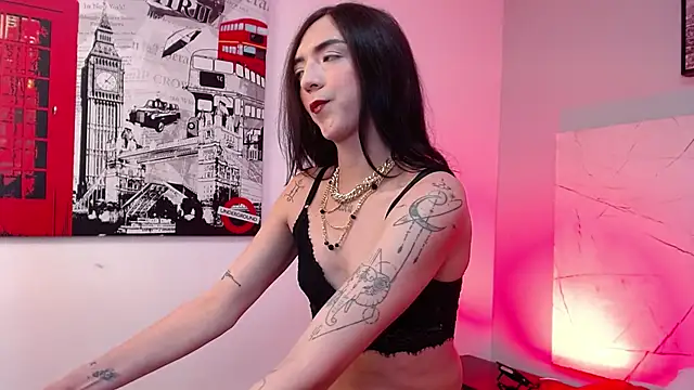 LAURALUXE online show from 18, 11, 2025