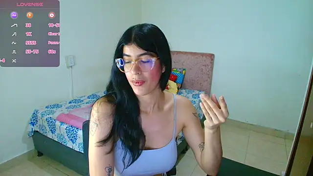Snapshot of Kassandra_0304 chatting on 2, 5, 2026 Kassandra 0304 online show from 2, 5, 2026