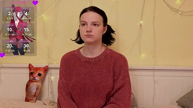 LatinaHuguenin online show from 5, 12, 2025