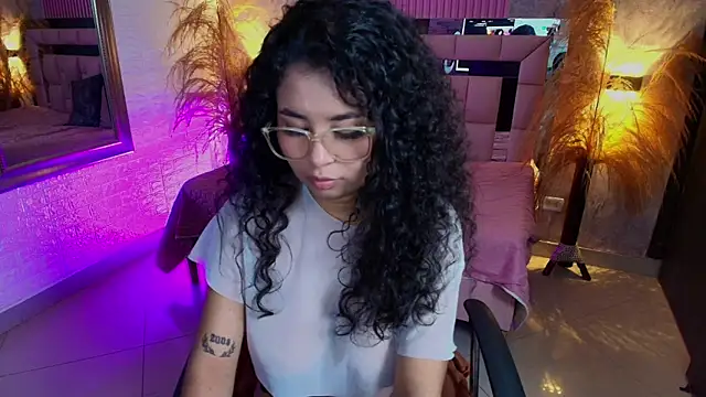 Snapshot of griselle_rousse chatting on 25, 2, 2026 griselle rousse online show from 25, 2, 2026