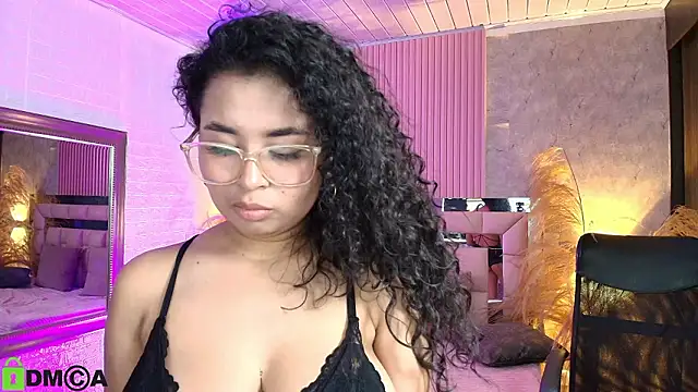 Snapshot of griselle_rousse chatting on 12, 3, 2026 griselle rousse online show from 12, 3, 2026