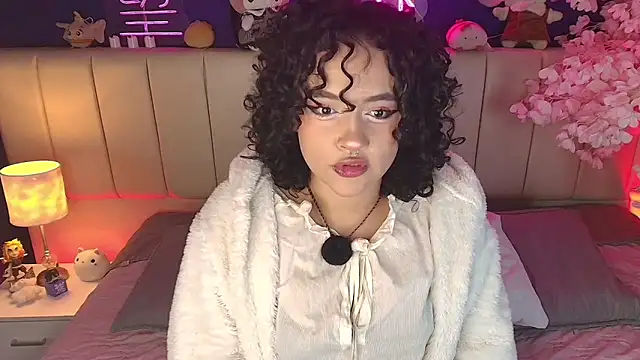 Snapshot of _sarahRose chatting on 7, 5, 2026 sarahRose online show from 7, 5, 2026