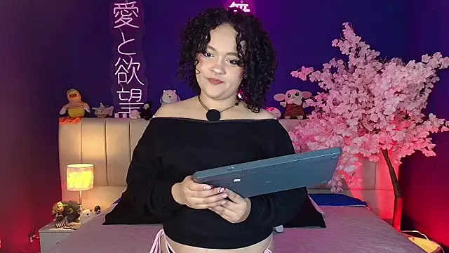 Snapshot of _sarahRose chatting on 12, 5, 2026 sarahRose online show from 12, 5, 2026