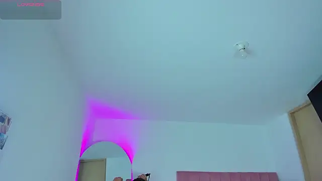 Janettcruz online show from 24, 4, 2026