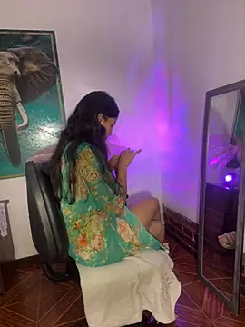 alisaa jhons1 online show from 25, 7, 2026