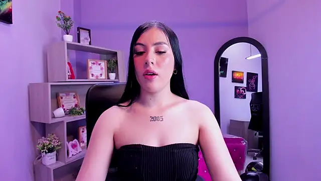 Snapshot of Victoria_14 chatting on 24, 11, 2025 Victoria 14 online show from 24, 11, 2025