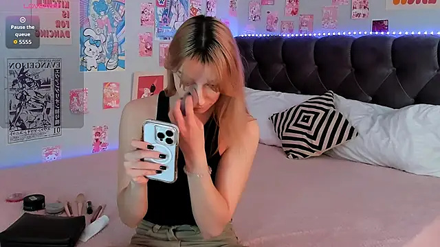 CindyMoriLove online show from 15, 4, 2026