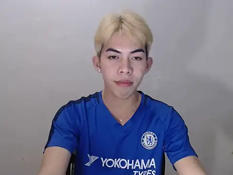 Snapshot of Urhotsilverboy chatting on 9, 6, 2026 Urhotsilverboy online show from 9, 6, 2026