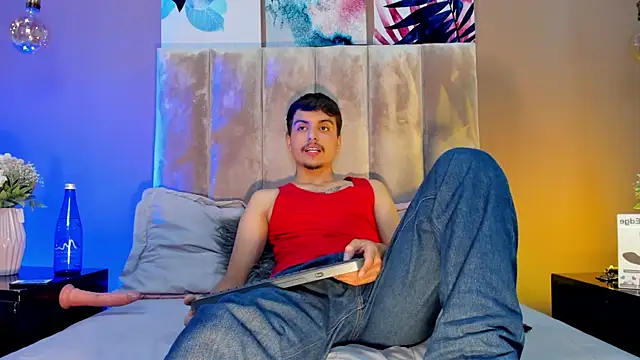 NicolasRey1 online show from 19, 11, 2025