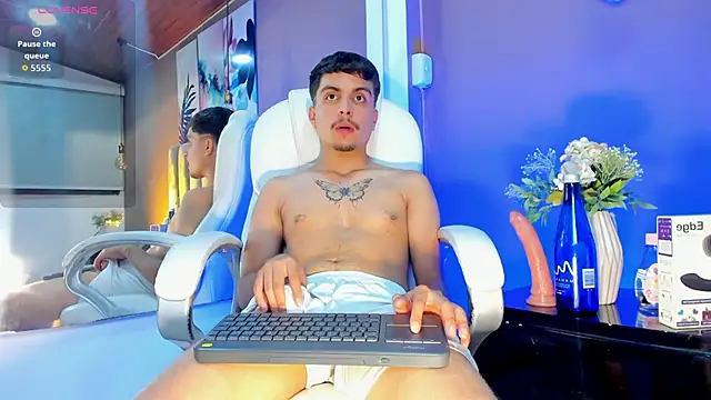 NicolasRey1 online show from 23, 11, 2025