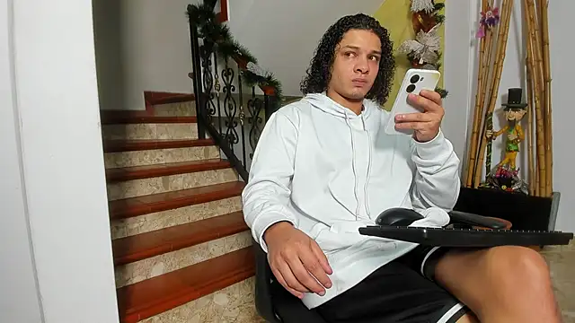 Snapshot of Belamiramill chatting on 19, 11, 2025 Belamiramill online show from 19, 11, 2025