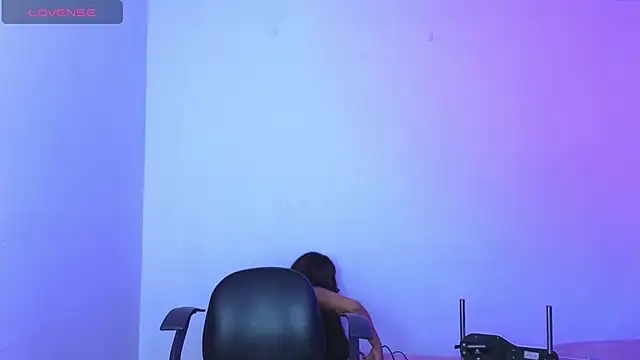 Snapshot of lau_rl chatting on 23, 11, 2025 lau rl online show from 23, 11, 2025