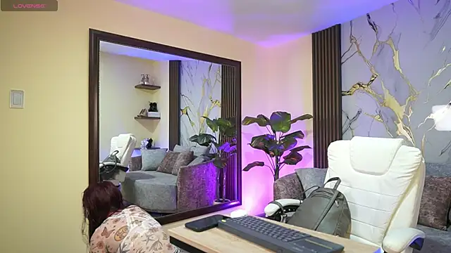 Snapshot of TessaaFox chatting on 8, 1, 2026 TessaaFox online show from 8, 1, 2026